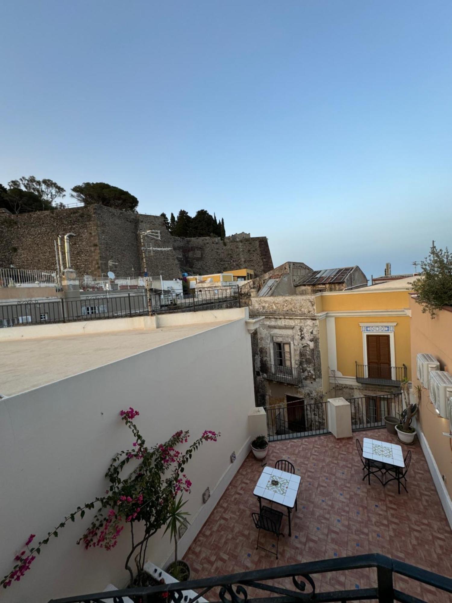 Enzoilnegro Home Lipari  Exterior foto